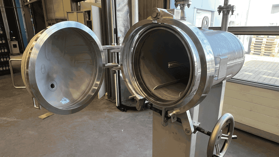 Schnellverschluss geöffnet mit Blick auf Dichtfläche und Innenraum